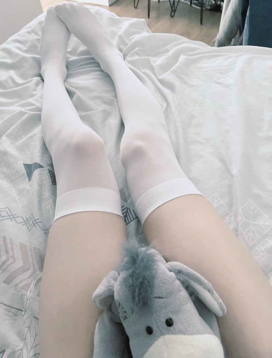 kittyfefe3's tweet photo. who wants le femboy thighs?
#femboy #catboy #twink #nsfw #thighs https://t.co/XYITWgn5XB