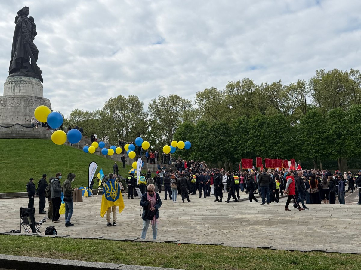 💙💛 Regina Laska tweet media