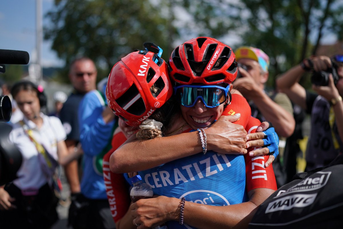Le Tour de France Femmes avec Zwift tweet media