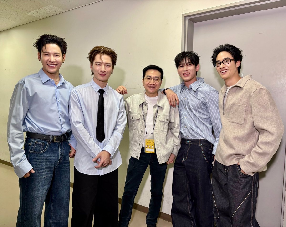 SINGTOFC_TH tweet media