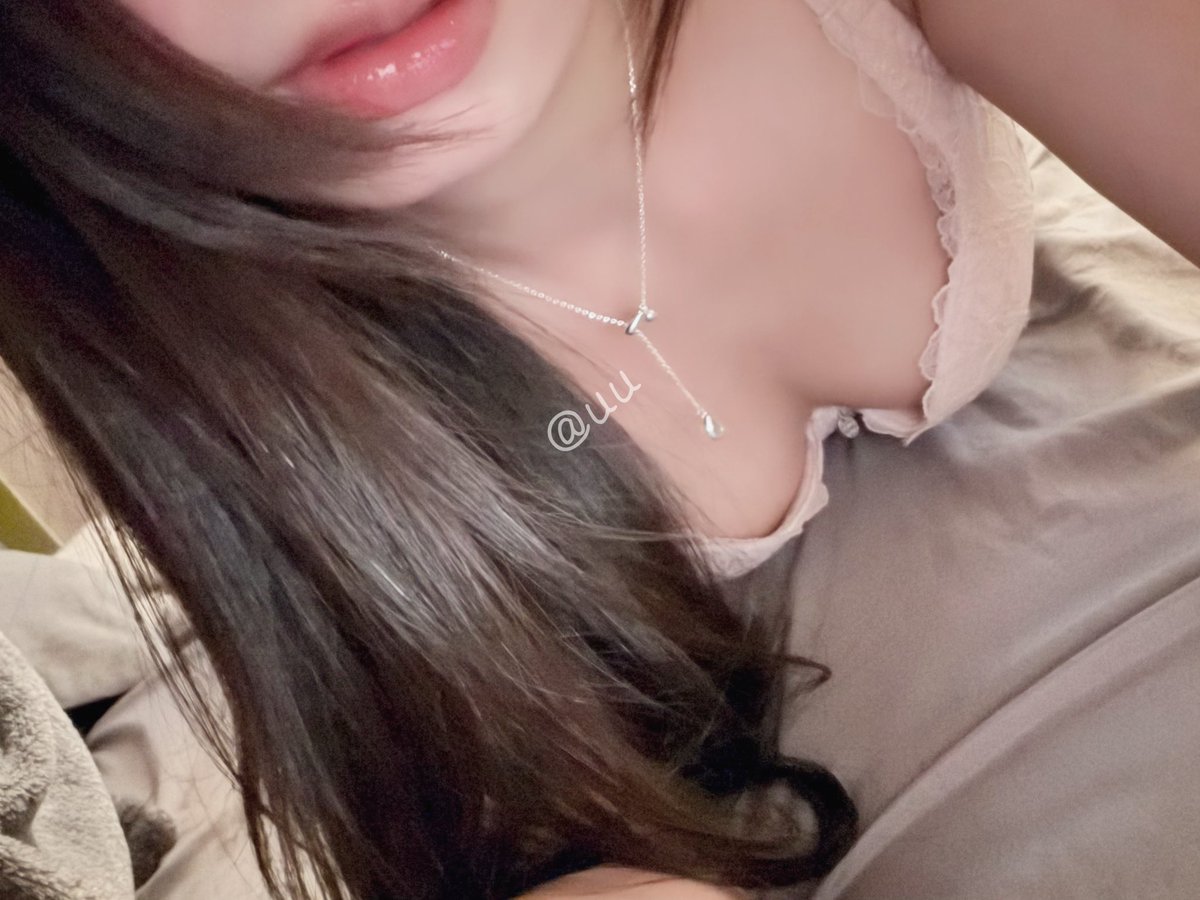 woouoy's tweet photo. 今天睡了13個小時 然後兩個禮拜沒有吃糖了（偷喝一口奶茶這邊覺得不算
減肥好難 https://t.co/6f8xpKEkmw