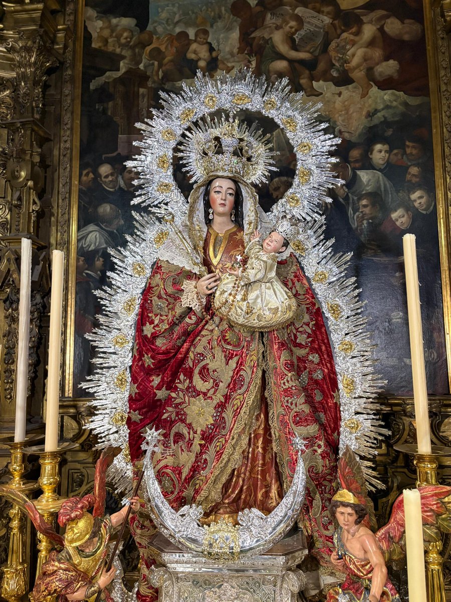 fiscalcerro's tweet photo. En sus días señaladitos. Danos Salud, Madre https://t.co/BMPVVGFzKH