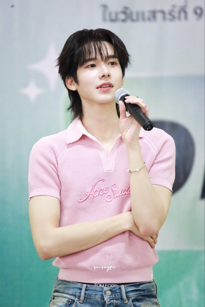 ohm looks so good in pink, he should be with someone who loves pink ( jimmy )