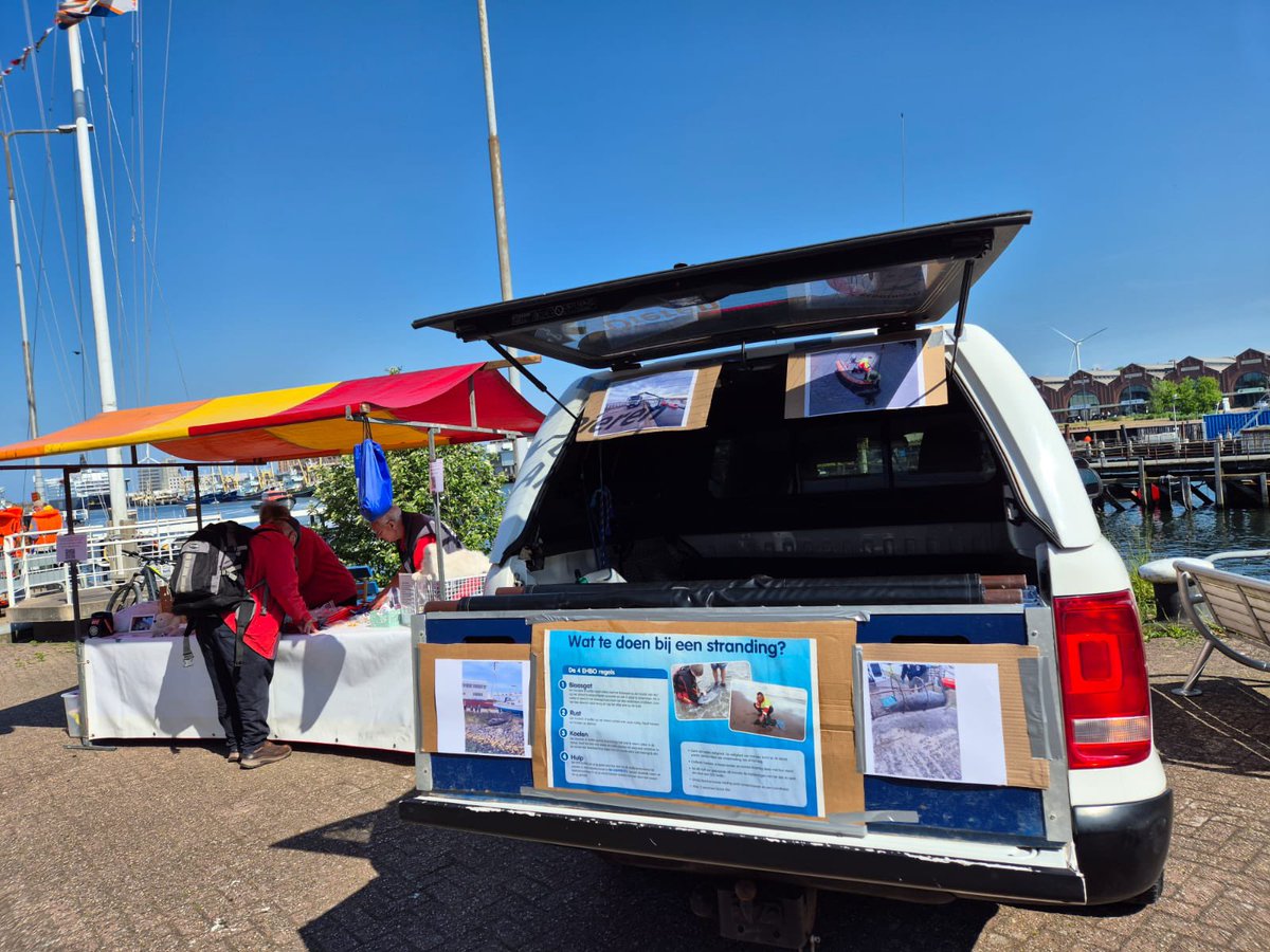 RTZ_NL's tweet photo. RTZ is ook dit jaar weer uitgenodigd om bij diverse KNRM stations hun vrijwilligerswerk te promoten tijdens de reddingbootdag. Het is prachtig weer, dus dat wordt ouderwets gezellig en vast druk https://t.co/YuoABqx7wh