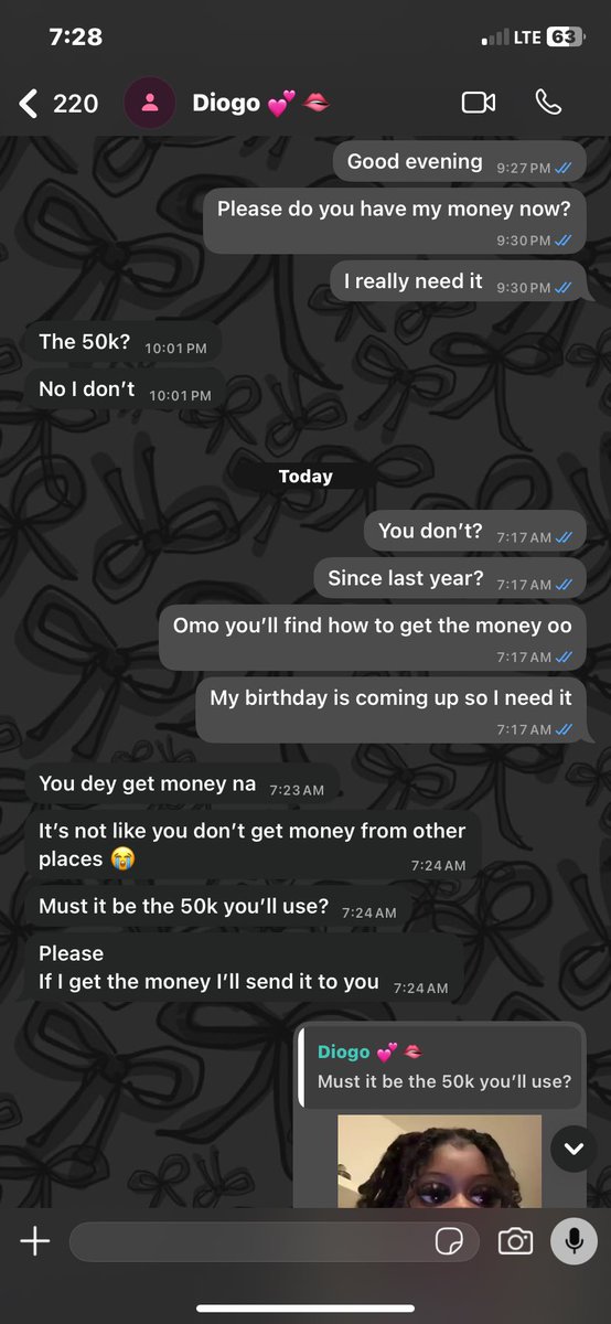 faveda12's tweet photo. Is this entitlement or am I overthinking? 
Since last year October oo and she dey flex for status 😭😭😭 https://t.co/KukqDPCbza
