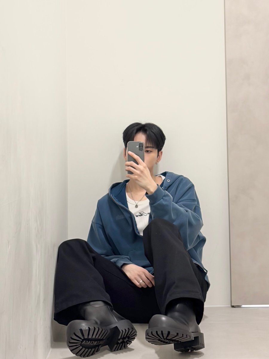 🦊 tweet media