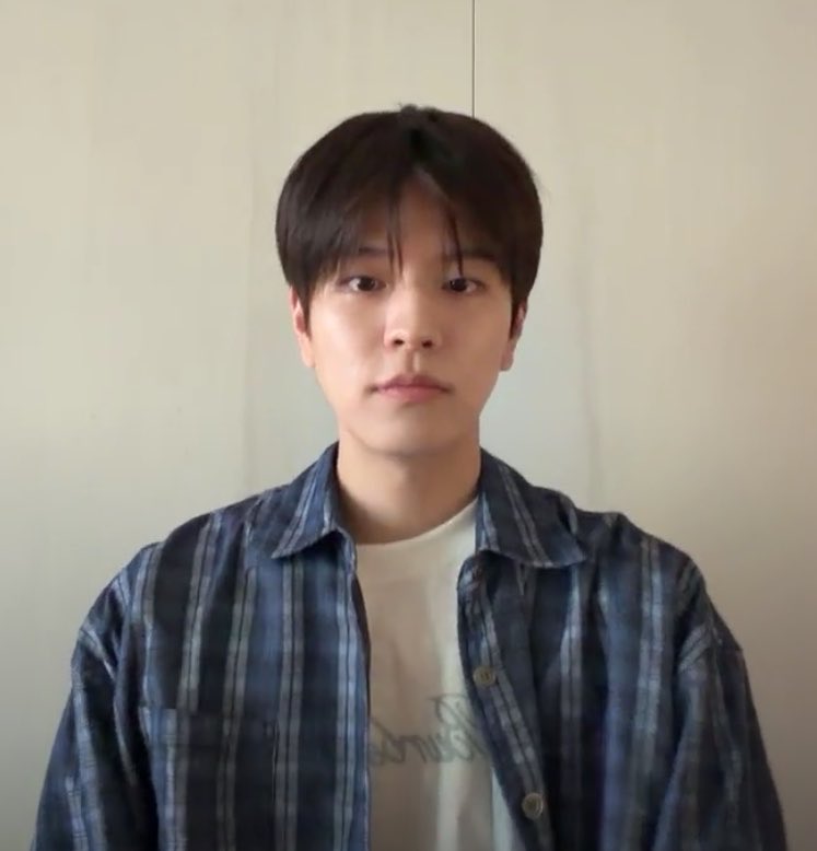 miniseungkim on IG live😭🤍