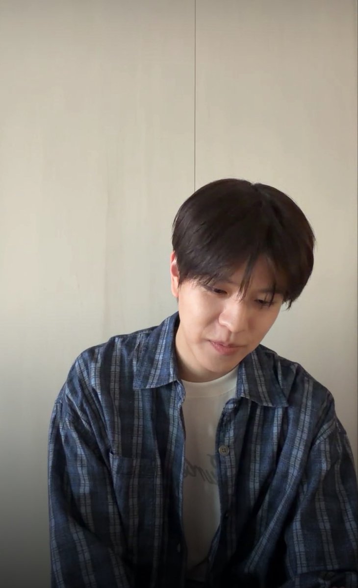 ellie ✦ tweet media