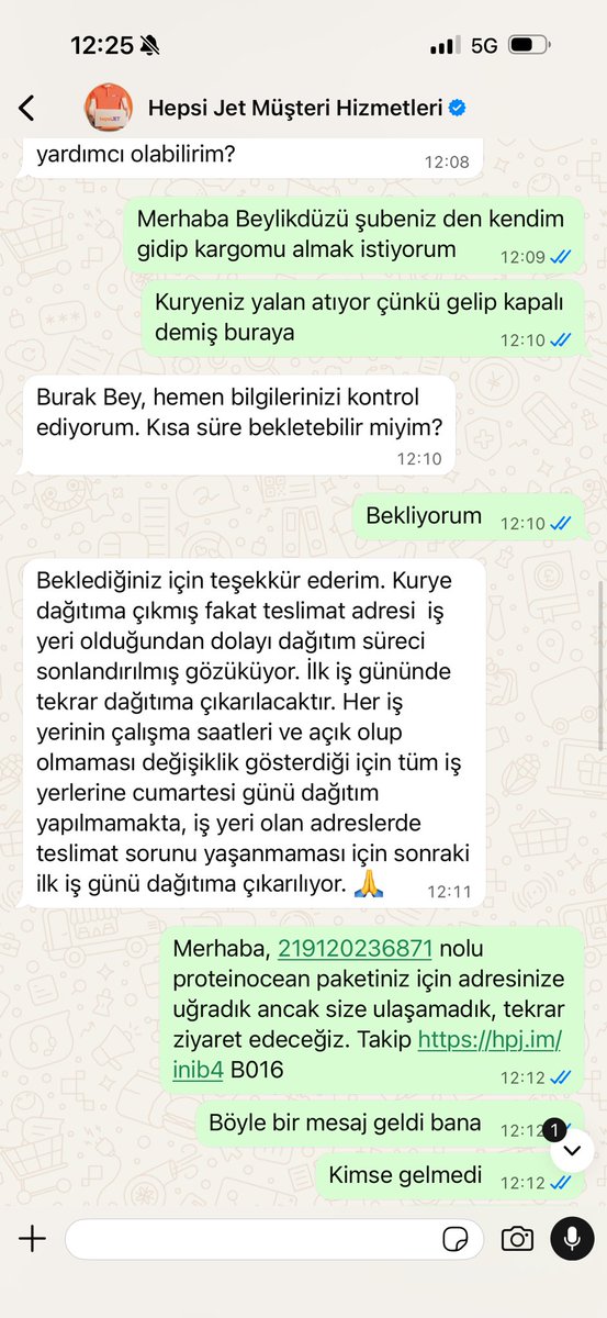 brkcicekkk's tweet photo. @hepsijet bu kadar kötü bir kargo ve iletişimsiz bir firma olmaz dağıtıma çıktı yazıyor ama açık olan iş yerime gelmeden adreste yok diyor ça��rı merkezi zaten herseyden bir haber şubeden teslimat yok #hepsijet https://t.co/6dcQStROSB