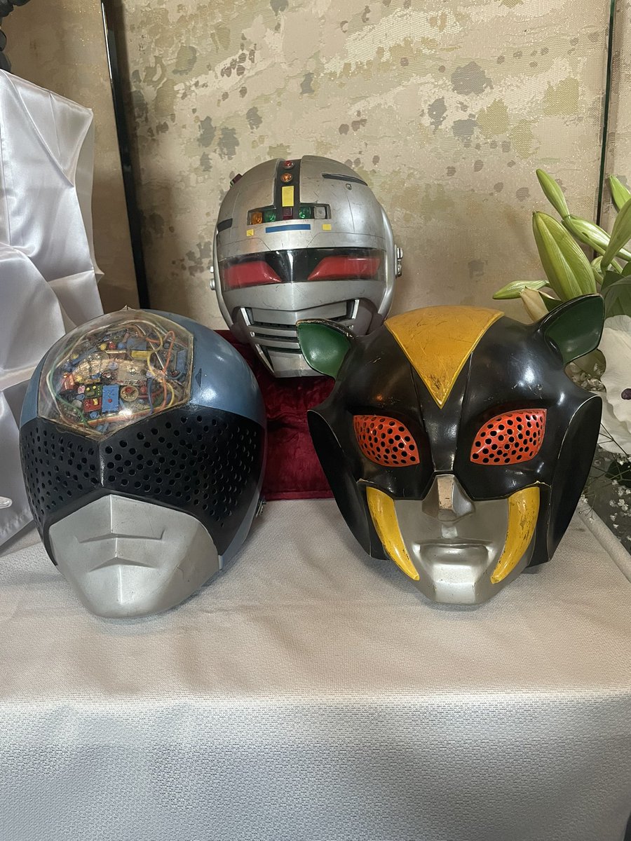 祭壇に飾っちゃいました