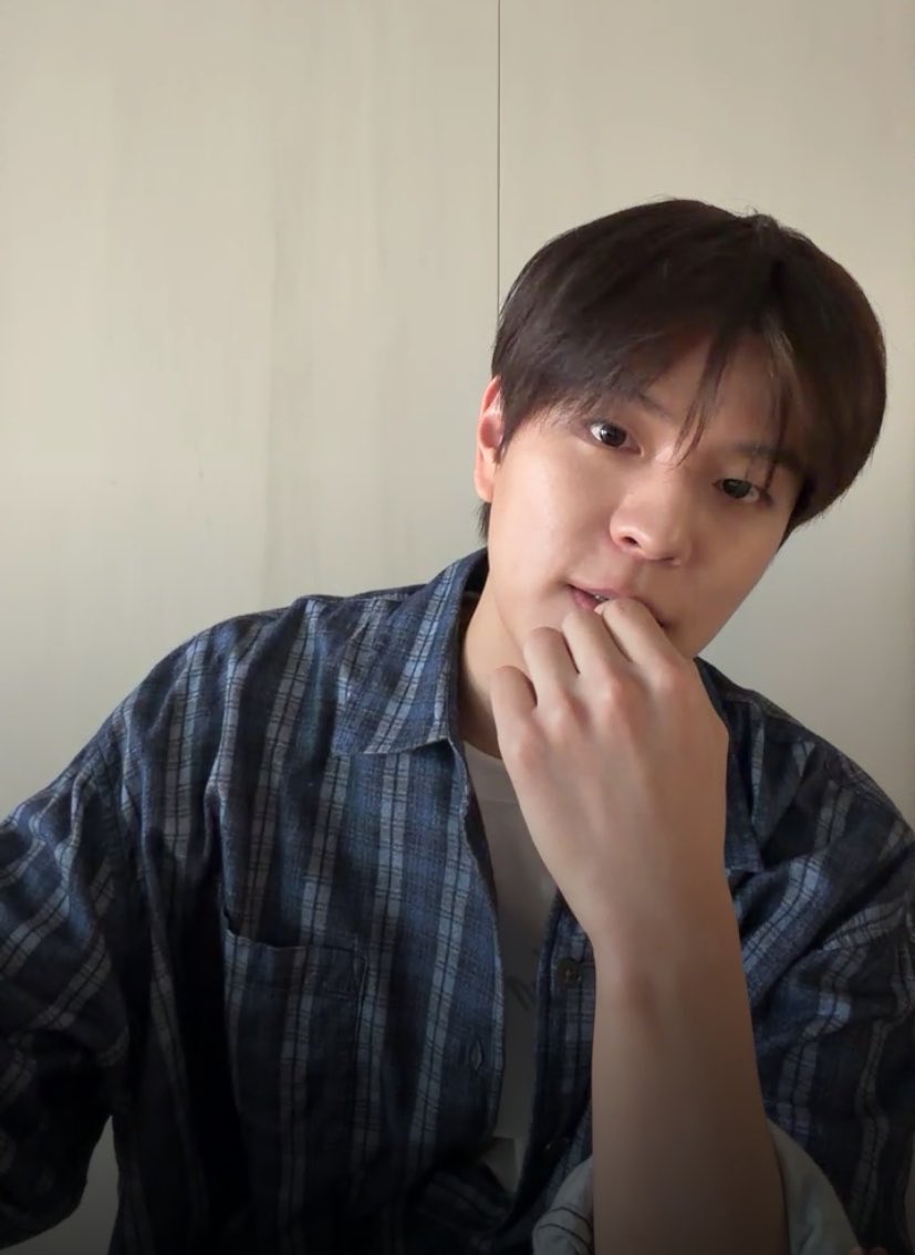 val ⋆°•☁︎⋆ tweet media