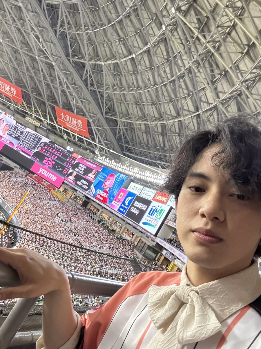 モナキ tweet media