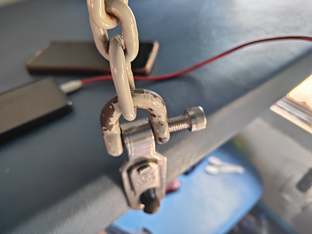UNPOREY's tweet photo. An open/loose screw on the middle berth (S-2, seat No. 37) of Train No. 13038, departed from Dehradun yesterday, has come to our notice. Kindly arrange to fix it as soon as possible. @RailMinIndia @RailMadad @IRCTCofficial https://t.co/Xam0qEZyOd