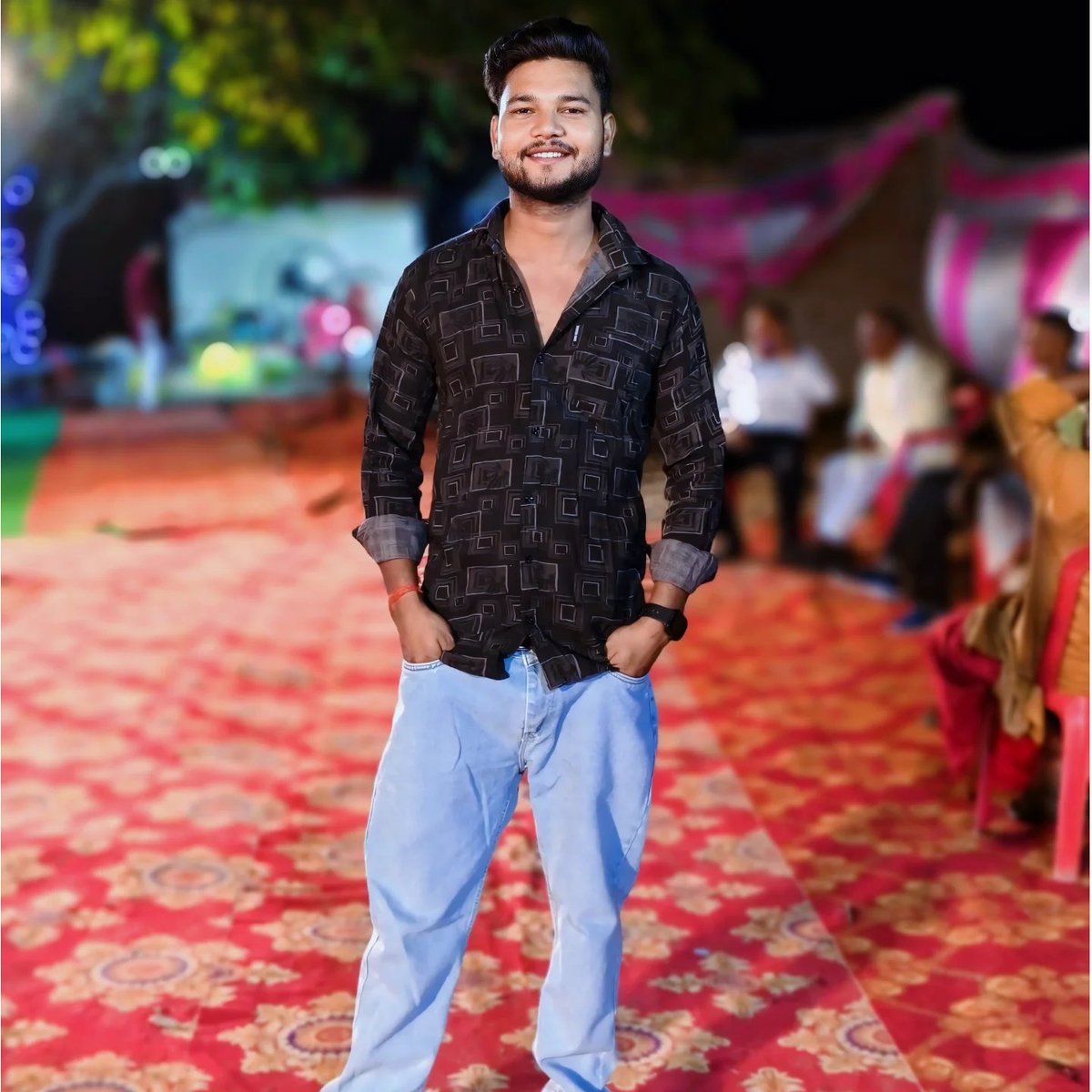 EdingSingh's tweet photo. Don't dare confront us. People are afraid of our style.😎👍🏻
.
.
#anupam_singh63_official #likeback #liker #followme #like https://t.co/S5ft7fZG6S