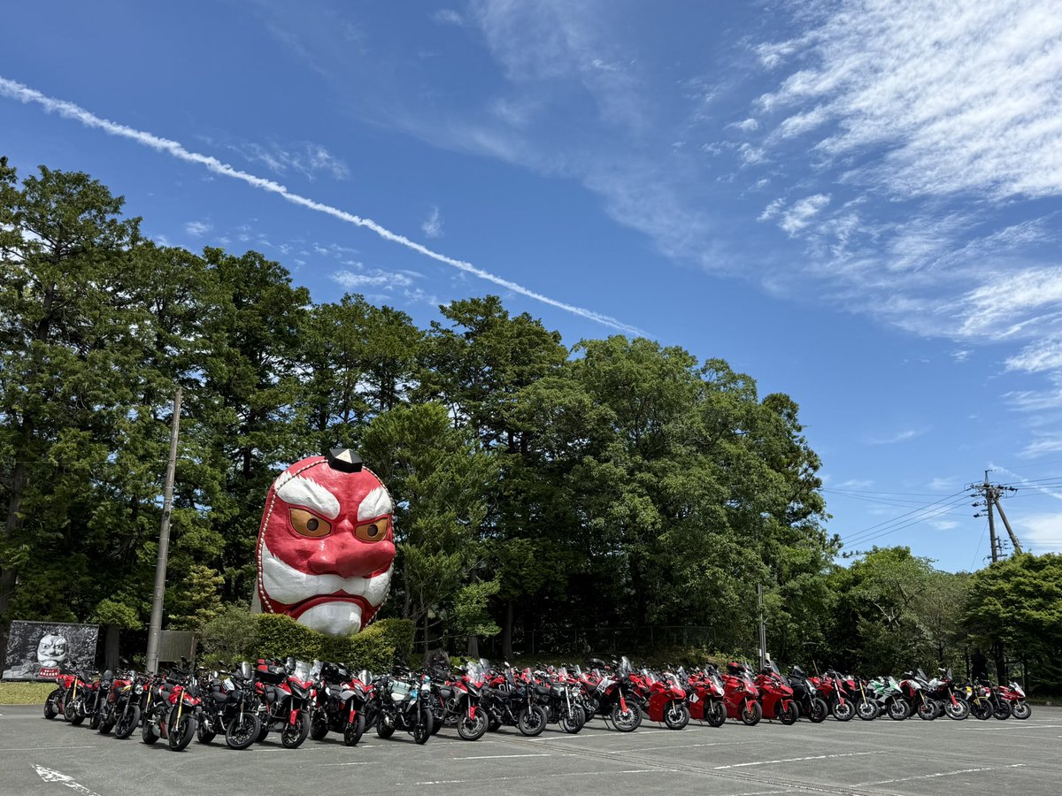 1107K05's tweet photo. 今日はドゥカティ100周年記念イベント
に参加してきました🏍️

#WeRideAsOne 
#Ducati https://t.co/VGGkTHs0ZU