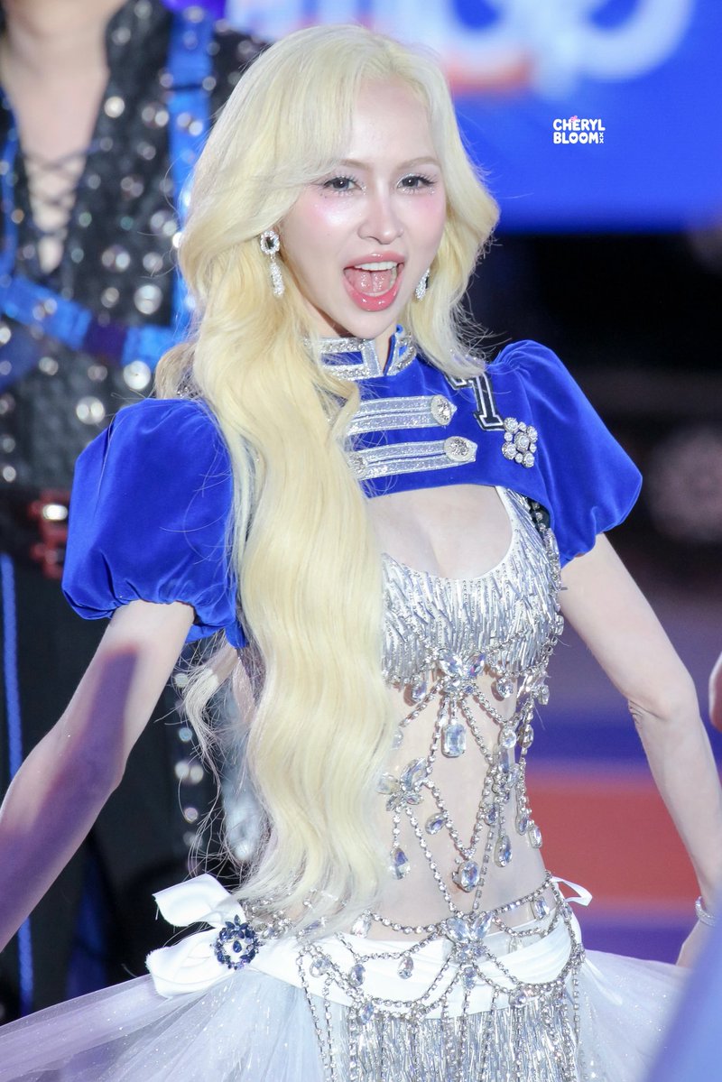 ชุด ผม เมคอัพ หุ่น ความสวย เอนเนอร์จี้นางงาม เริ่ด ครบจบที่แฮนน่าในคนเดียว 🫠💙✨

#OLYMPOP2026DAY  
#Hannah4EVE #4EVE