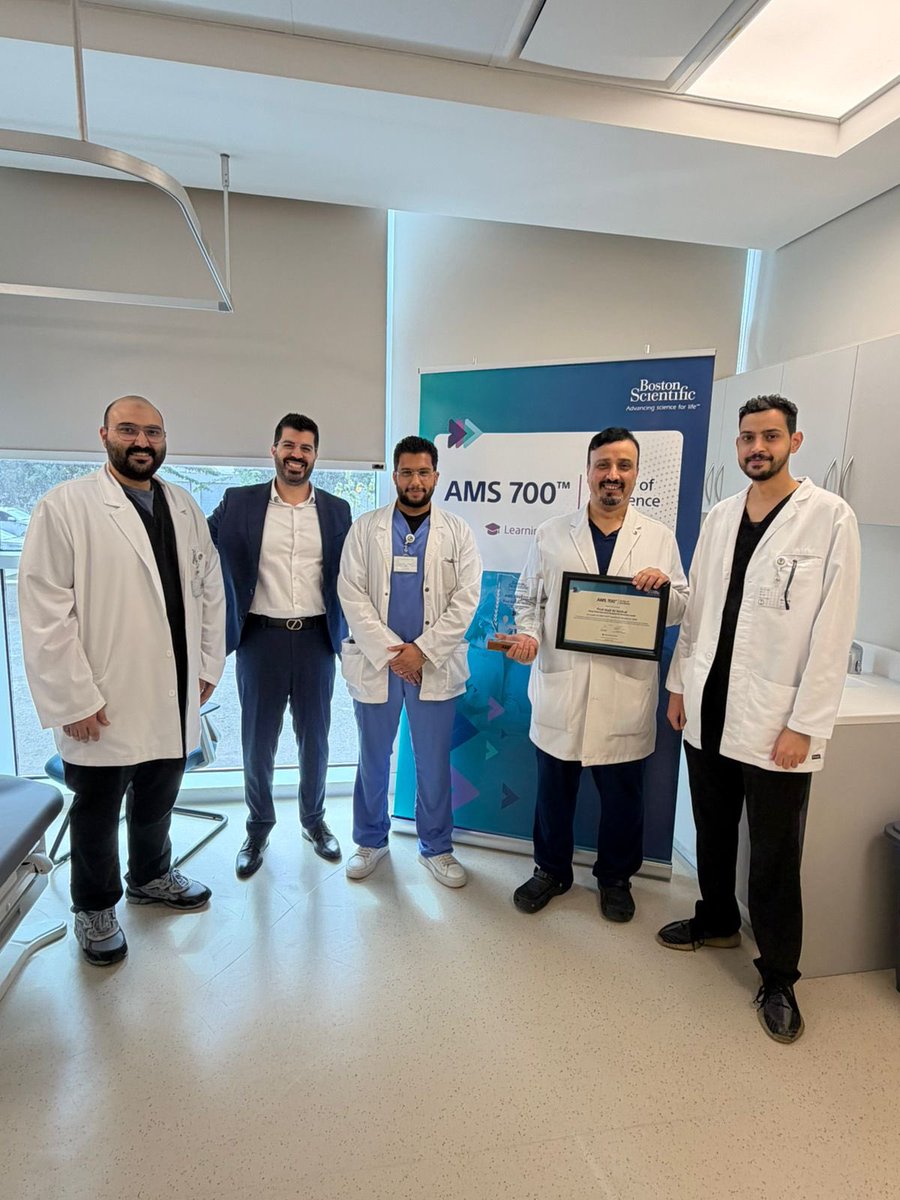 drnaifalhathal's tweet photo. تم اختياري من قبل شركة بوسطن الأمريكيه Boston scientific كخبير عالمي ومركز تميز center of excellence في تركيب الدعامات المرنه والهايدروليكيه بسبب خبرتي الطويله في مجال أمراض الذكوره والعقم. ان شاء الله خير ممثل لبلدي الحبيب السعوديه وشهادة لا تعطى الا لمراكز محدوده بالعالم https://t.co/XrdnXAGVnR