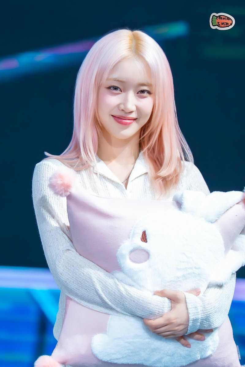STAYClibrary's tweet photo. 2025.05.11 케이팝머치 스테이씨 수민

#스테이씨 #STAYC #수민 #SUMIN https://t.co/hDOxKoFNvs