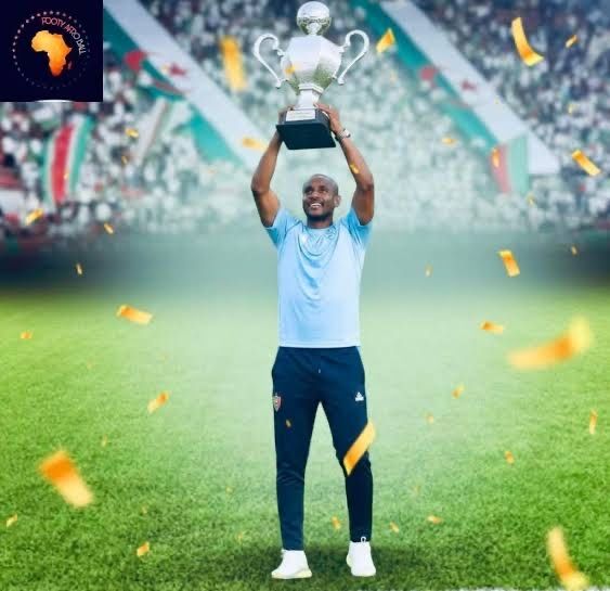 MickyJnr__'s tweet photo. Rulani Mokwena coached 19 league matches for MC Alger before leaving to join Al-Ittihad. 🇿🇦🇩🇿

• 𝟏𝟒 𝐰𝐢𝐧𝐬
• 𝟑 𝐝𝐫𝐚𝐰𝐬
• 𝟐 𝐝𝐞𝐟𝐞𝐚𝐭𝐬

He left the club top of the table with the league title already looking certain.

He still has the highest points per match average (2.3) among the last 10 MC Alger coaches with a 68% win rate.

He will also receive a league winners medal and already won the Super Cup with the club. 

#MCA
#AfricanFootball