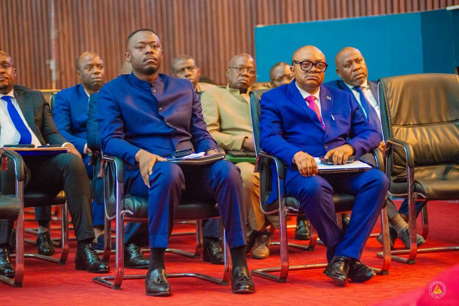 Jõëÿ Kahozi tweet media