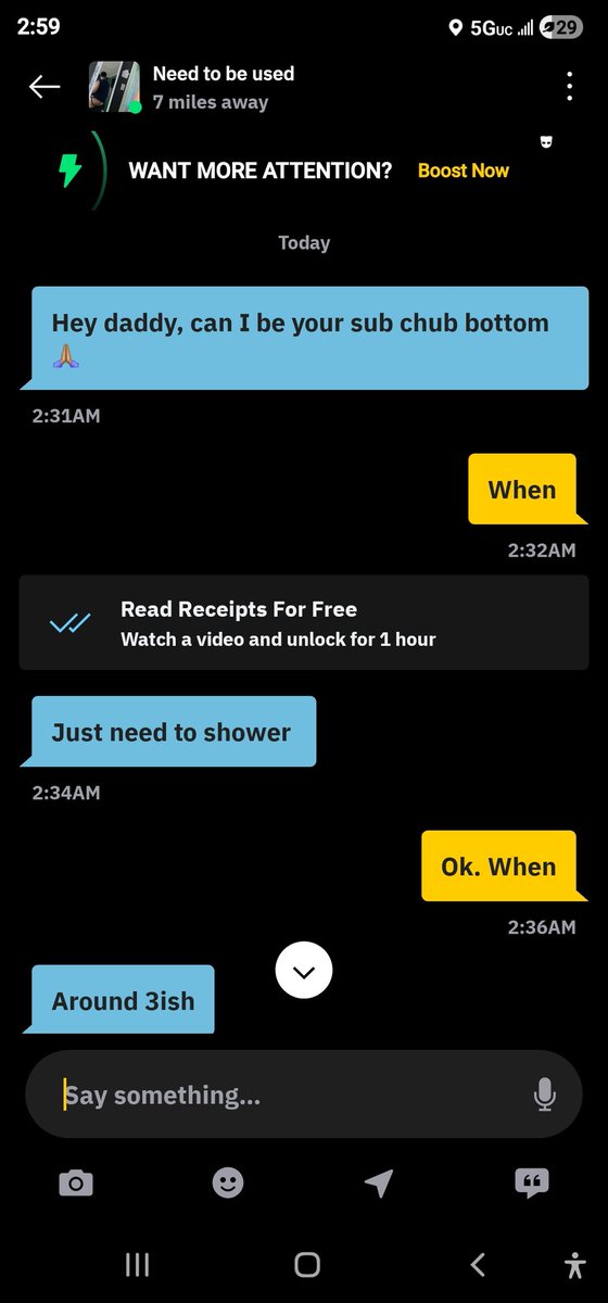 CallMeKvar's tweet photo. Is this dude retarded? Why do y'all message people about meeting up when you're just clowning? 36 year old grown man with 2 brain cells. https://t.co/5XUf0idpBn