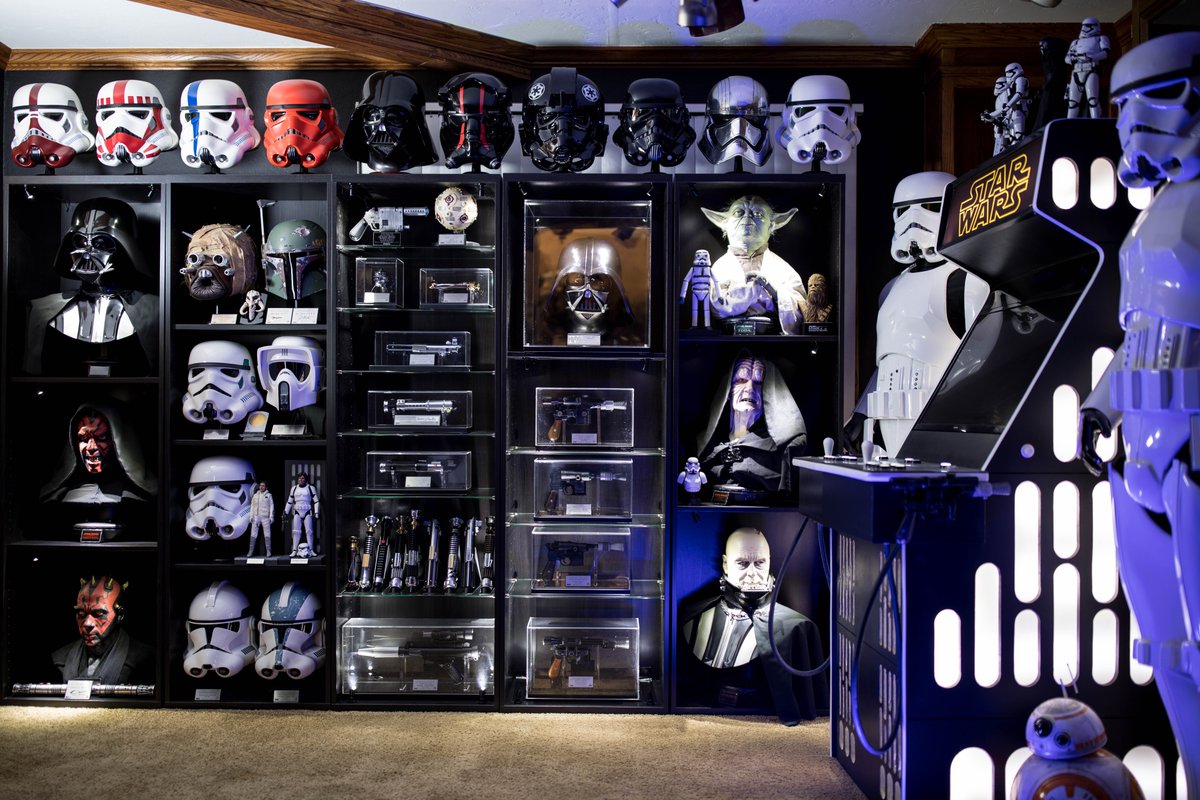 cinechew's tweet photo. hi! my name is Sean, I love everything Star Wars! I collect and also build custom Star Wars life size statues. I'm here to make more Star Wars friends! #swtwt https://t.co/2OwxzjP1fd