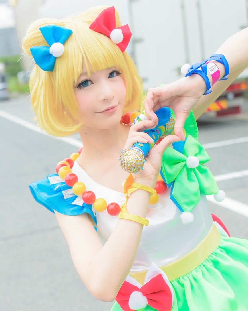 実はちょうど10年ぶりのみれぃコスでした🥹
メイクもウィッグもめちゃくちゃ上達した...‼️

←2026年　　　　　　2016年→