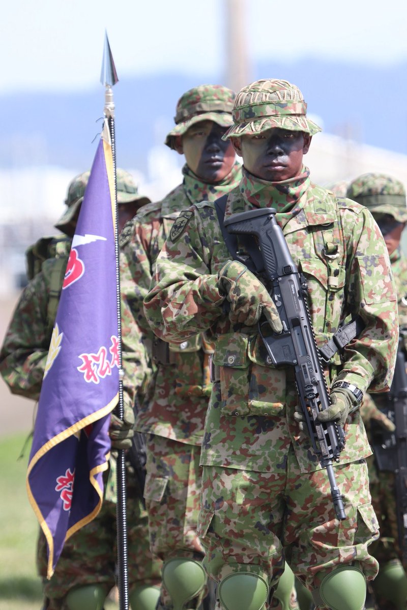 令和8年4月19日
陸上自衛隊松本駐屯地祭

観閲部隊
音に聴こえた山岳レンジャー🫡