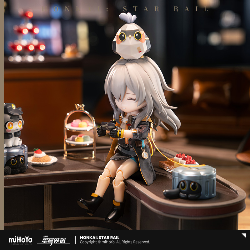 【崩壊：スターレイルおすすめグッズ💫】
開拓者の1/12着せ替えアクションフィギュアが絶賛ご予約受付中！🎉
全身17ヶ所が動くので、ゲーム内のカッコいいアクションや可愛いポーズも思いのまま！
さらに3つの表情パーツでたっぷり楽しめます😆
z.chuka-eiga.com/42WAe5x

#崩壊スターレイル