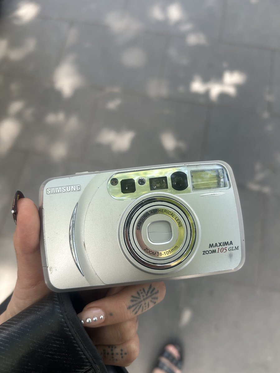 hadasdevino's tweet photo. mi nueva hija q me compré en un mercado de pulgas de tbilisi https://t.co/F4BVylwEJM