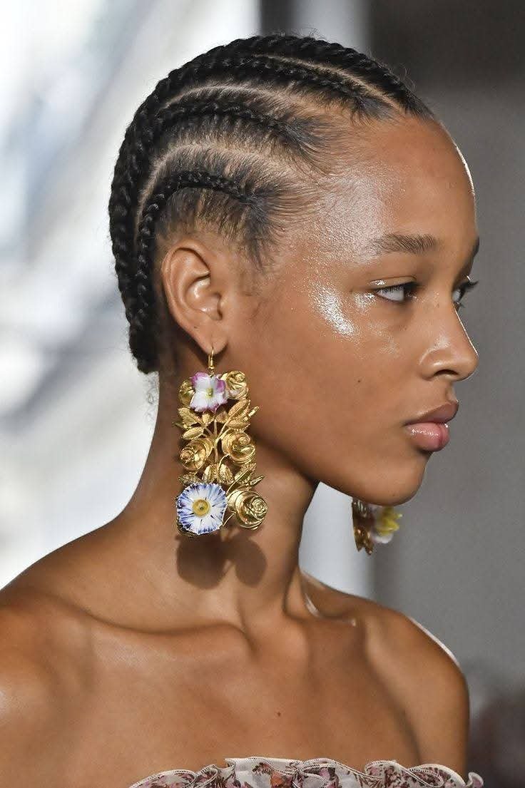 GOD GULUVA tweet media
