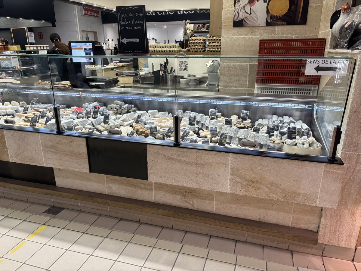 GChabault_37's tweet photo. Sous les saveurs du Marché des Halles de Tours, nous étions présents sur le terrain, au plus près de vous. https://t.co/fmbuBwLr3u