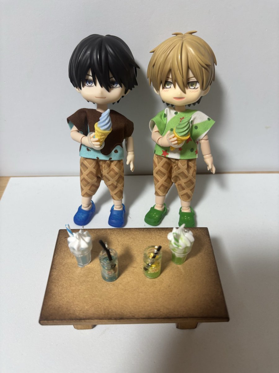 keikotoh's tweet photo. 今日はアイスクリームの日ですね。
ソフトクリーム🍦やら
チョコミントと一緒に。

洋服もアイス柄で、
丁度ちゅんたか色でした。

サンダルは
＠hmk1554 
ハンモック様のです。 https://t.co/xATG6p1gOr