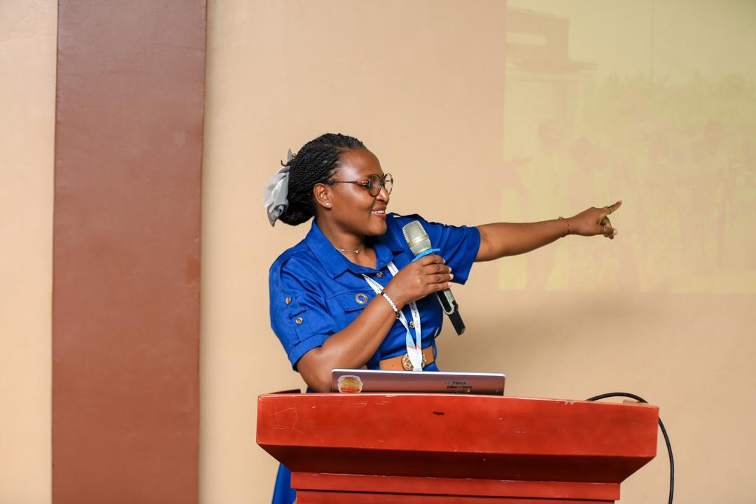 DEInitiative_'s tweet photo. Five of our Usisi Amandla Fellows also presented their policy papers during parallel sessions and engaged with stakeholders from institutions including the Office of the President, @OPMUganda and the @mofpedU, alongside participants from across Uganda and the African region. https://t.co/4Z6TOmiTdQ