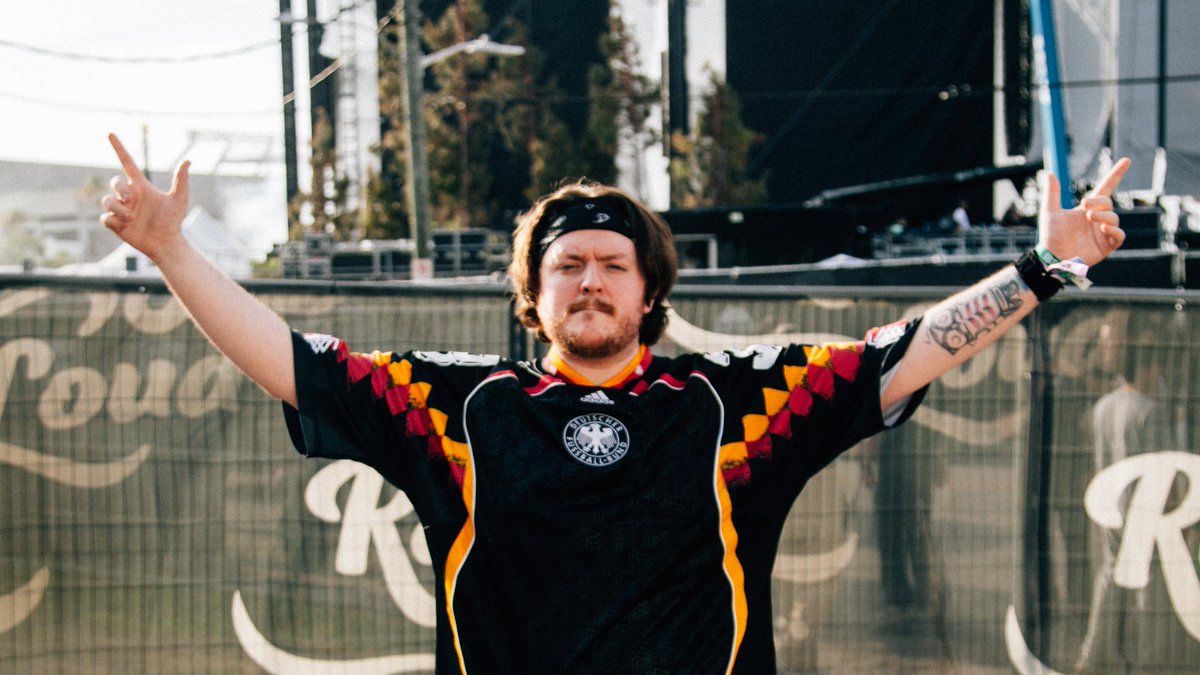 CookedUS's tweet photo. @DJSCHEME_ The face you make when your bro hits 6000x on Le Fisherman 👈👉 https://t.co/4uvhCjjykj
