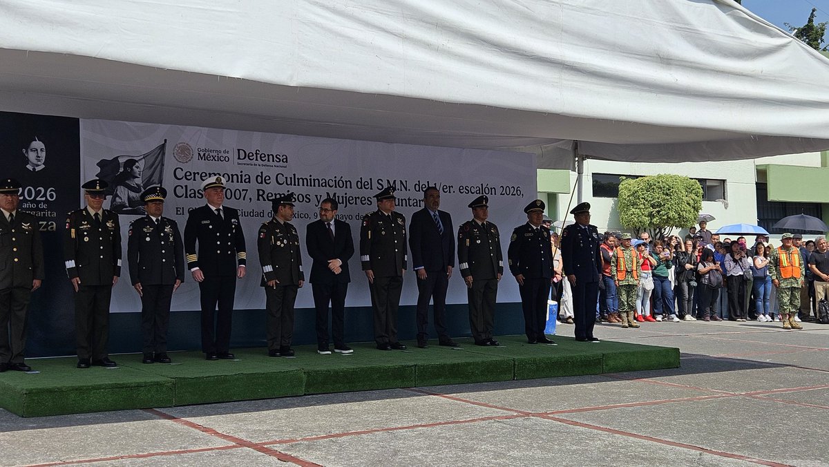PJCDMX's tweet photo. En representación del presidente del #TSJ , @MagRafaelGuerra , la magistrada Irma García, acude a la Ceremonia de Culminación del Servicio Militar Nacional Clase 2007. El acto es encabezado por el Comandante de la 1a Zona Militar de la @Defensamx1 en la #CDMX, Sergio Sánchez. https://t.co/sDD2lvpIzm