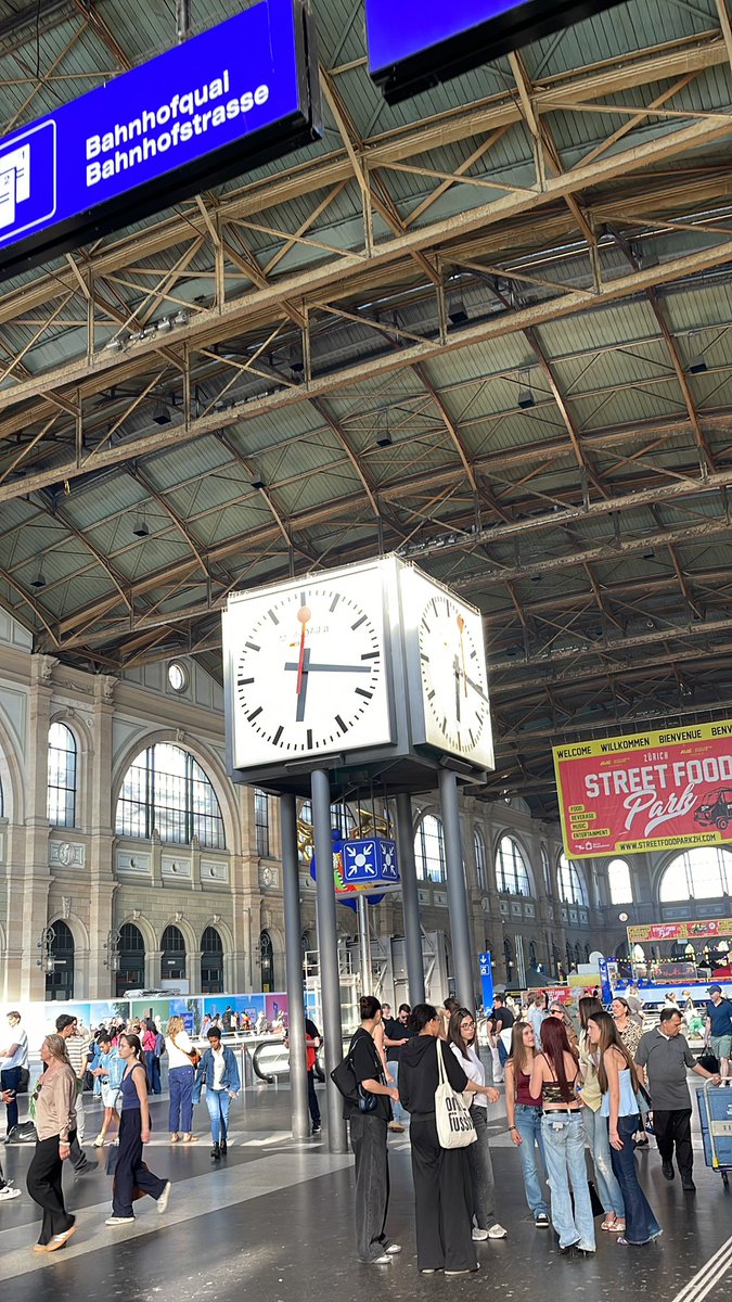 SaltySonee's tweet photo. 2:30 baby triff mich bi de uhr https://t.co/pJzBSTu5aM