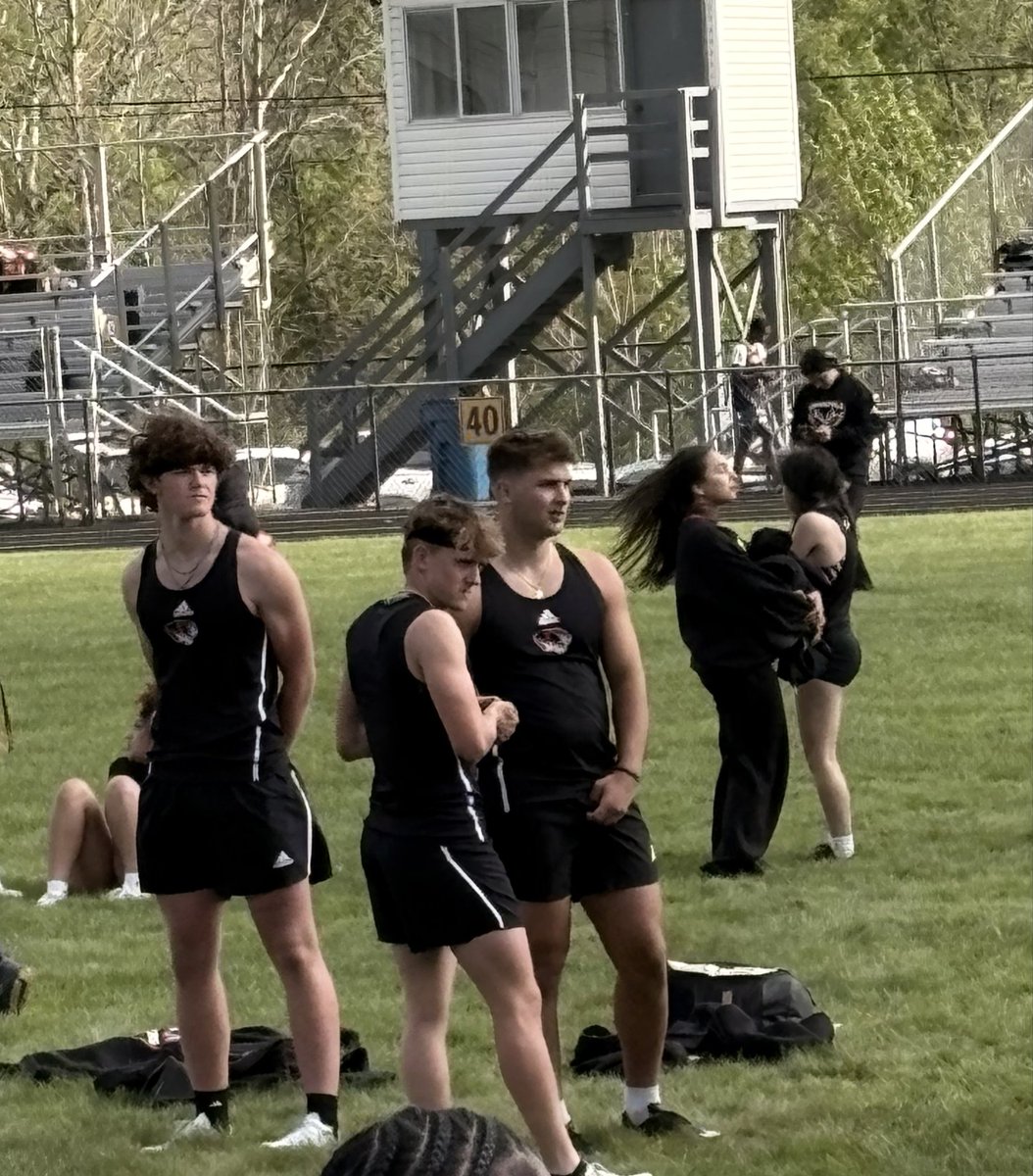 Chuck_Lewis91's tweet photo. Tigers Track Team wins Rocket Invitational. 🥇🐅 https://t.co/xjRFzgHnbD