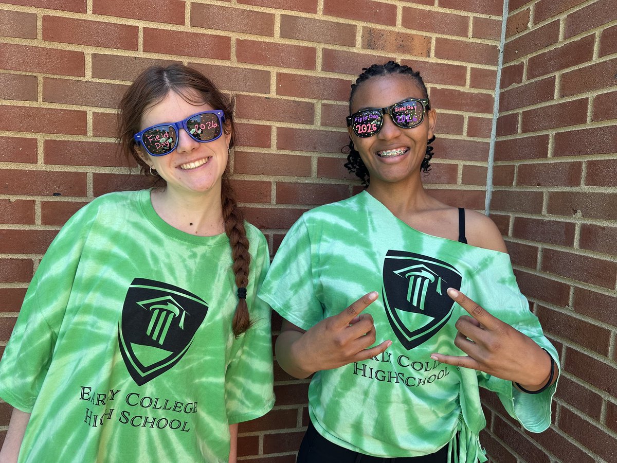 ECHS_MNPS's tweet photo. FIELD DAY 2️⃣0️⃣2️⃣6️⃣ ! 💚🤍 #ECHSLevelUp #HSDualEnrollment @NashvilleState @MetroSchools https://t.co/YWlik0BqBu