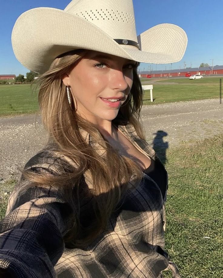 adonispara's tweet photo. This would have been the average American woman if the Confederates had won the war https://t.co/tXYzwsjm3K
