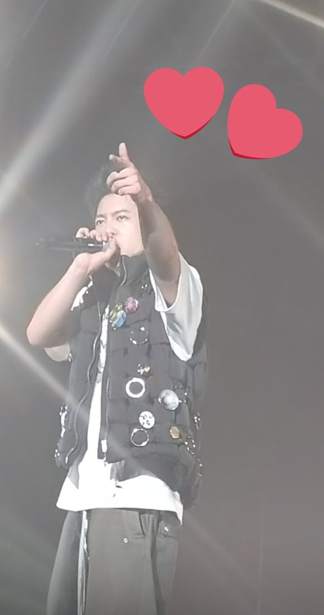 moon_ktin's tweet photo. はあ〜！やっぱり大好きだった☺️凌輝くんはいつも全力で、いつも最高をくれる！
凌輝くんと初めて会った時とか(まあ初めては『三山凌輝』としてではなかったけど笑)今までの事も思い出したなぁ😢ずっと応援してきて良かった✨️もちろん、これからもついて行くからね！

#RYOKIMIYAMA
#りょきおかえり https://t.co/iAcaSQTxZr