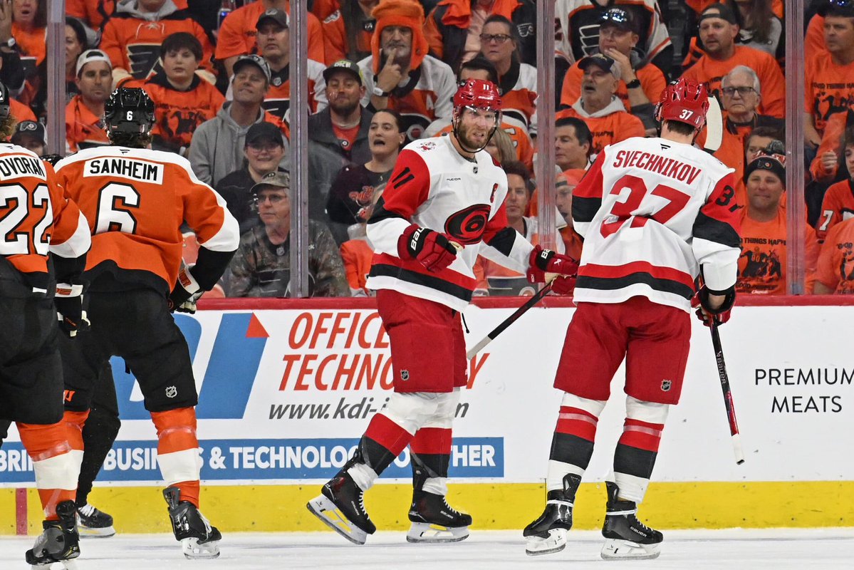 NHLMuse tweet media