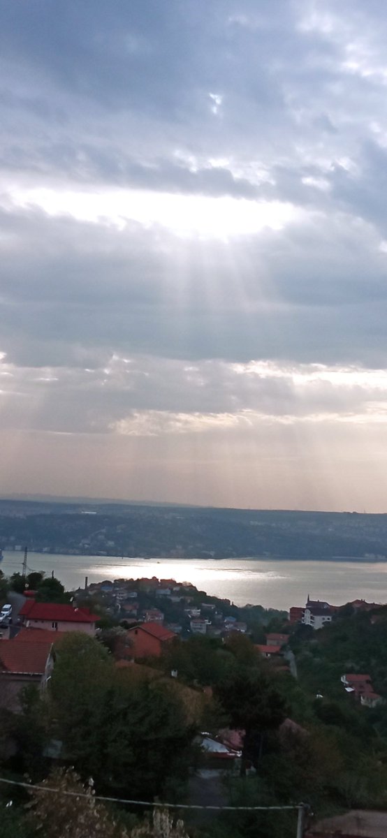 hepsigecerrr's tweet photo. Yine güzelsin İstanbul .. https://t.co/reDSK4IX0H