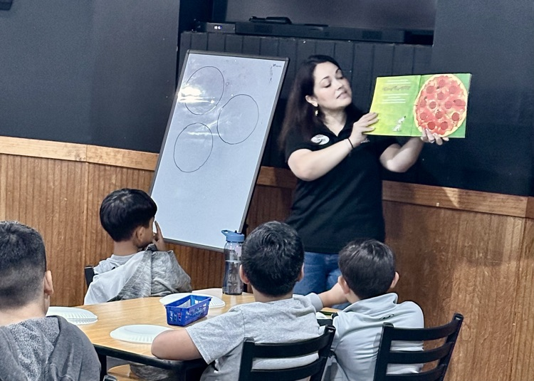 SchertzES's tweet photo. Our 3rd graders had a blast celebrating a year of hard work at Mr. Gatti’s! 🍕 Students became “pizza mathematicians,” using fractions to create their own pizzas while practicing math skills. So proud of all they’ve accomplished this year! 💚🐾 https://t.co/S9lDGmTDHh