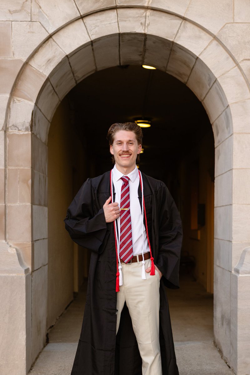 WKUFinancialAid's tweet photo. Happy Graduation Day! 🎓
Two of our full-time staff (Emily and Mariah) graduated with master's degrees, and three student workers (Adyson, Maris, and Nathan) earned their bachelor's. We are so proud of them! Congratulations to all the graduates! 🎓 Go TOPS! https://t.co/q4rrC0ph7q