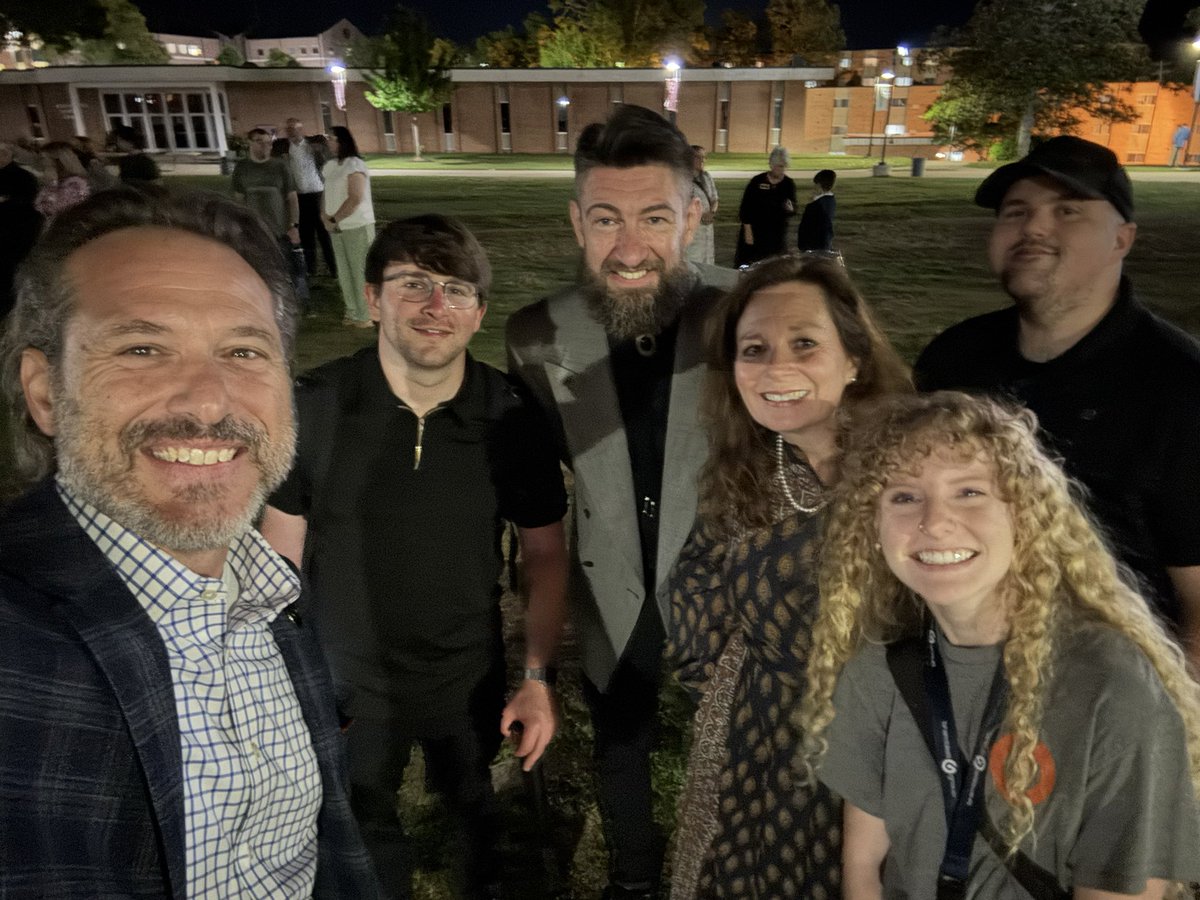 bramblettgroup's tweet photo. 🎂 Happy birthday plus a week, Ashlyn! Thank you for your energy, creativity and dedication to excellence for clients and your team every day! 

#BGTeam https://t.co/jMQfiHatAh