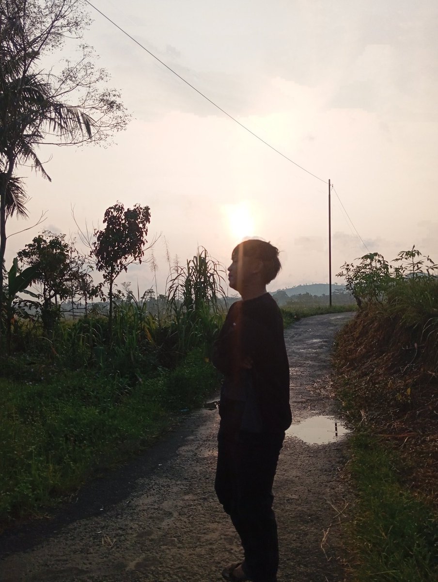 MasNazrull's tweet photo. Setan tidak bisa menjadi anjing, 
Dan anjing tidak bisa menjadi setan, 

        Tpi manusia bisa menjadi dua-duanya. https://t.co/sp1o9COfBH