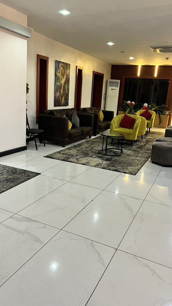 SendQuest's tweet photo. 📍The Citron Hotel, Onireke, Ibadan.
Let’s handle this booking on your behalf in Ibadan ❤️ https://t.co/hldVlHbQcb