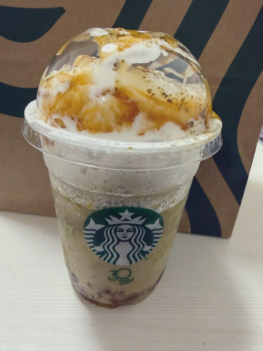 12_____09's tweet photo. ゴールデンウィークを風邪こじらせて寝込んで潰した悲しき生き物ですが何とか生存しております〜
なんか最近のご飯だけ載せておこうと思います
呪術3期見るためにしょっぱなから一気見したら再燃した勢いでの神座コラボと思い出のフラペチーノ✌️✌️ https://t.co/ty35owIaH1