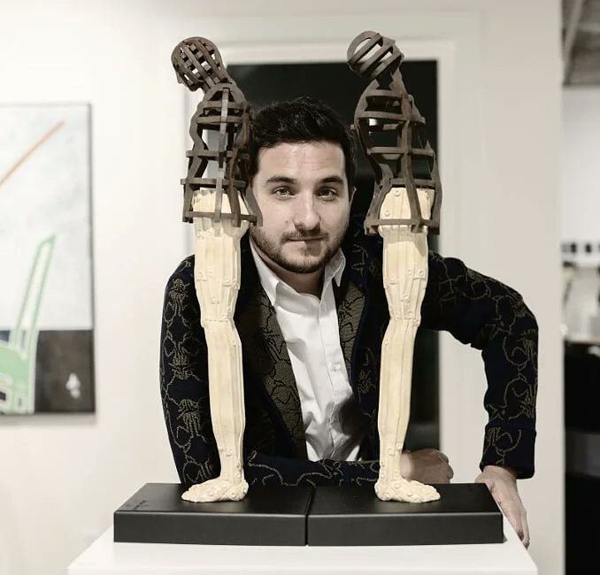 avivircaracol's tweet photo. 🎨🌍 El artista colombiano Joaquín Restrepo hará parte de Fissures of Light | Diaspora: dissonances in Fa minor, uno de los eventos oficiales de la Bienal de Venecia 2026.

La muestra se realizará del 9 de mayo al 22 de noviembre. En #AVivirQueSonDosDías nos comparte más✨ https://t.co/EB67O5UdvZ